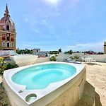 By Calamari Homes - Ayos 206 - Walled City
