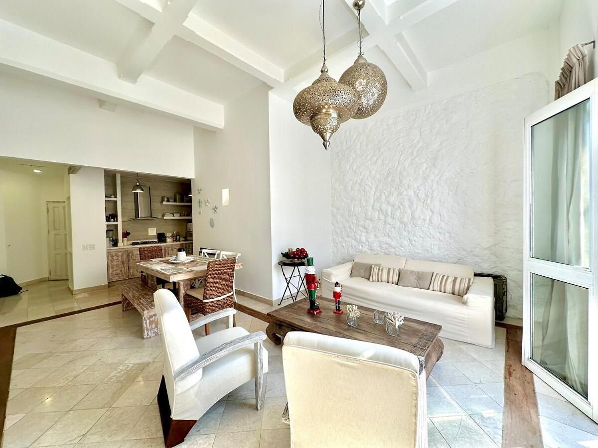 By Calamari Homes - Ayos 206 - Walled Apartment Cartagena